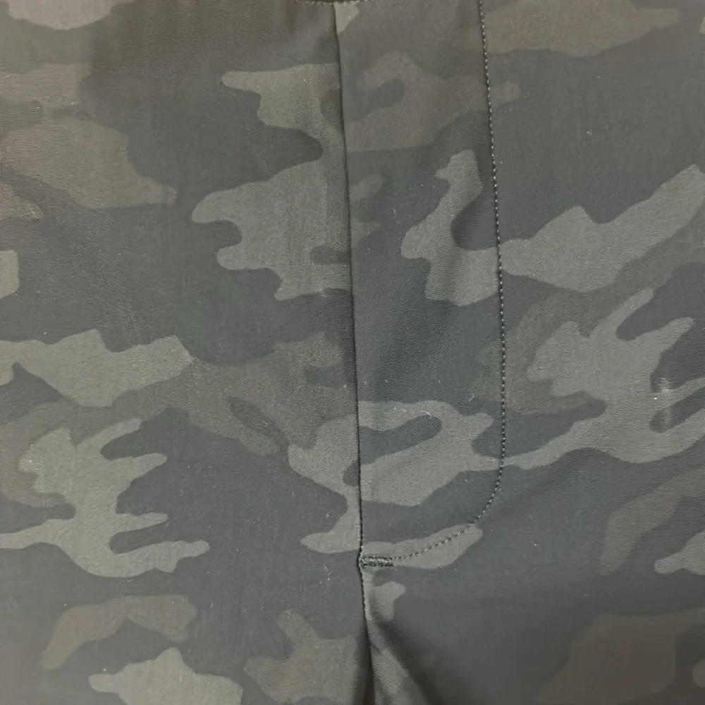 NEW Spanx brand black camoflage camo sunshine stretchy flattering short XL golf
